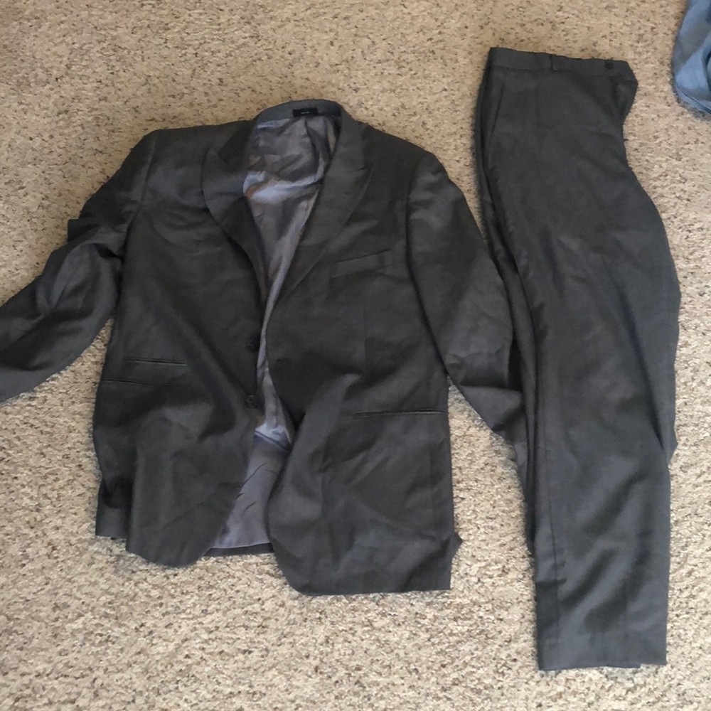Men’s Gray 2-button suit
